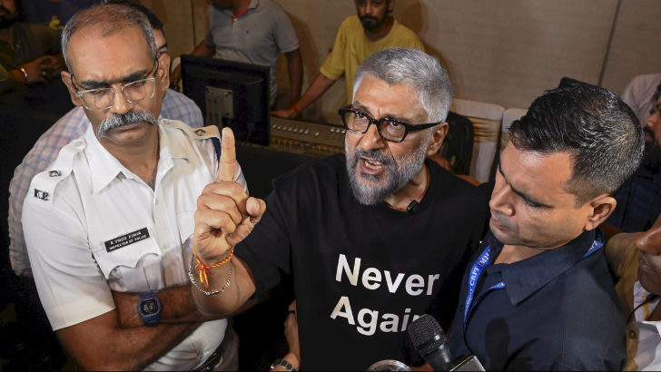 https://www.salarnews.in/public/uploads/images/newsimages/maannewsimage16082025_200637_728x410 Design (15).png